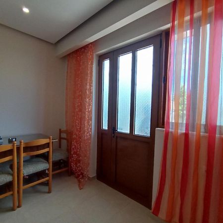 Achilles Apartments ซารานเดอ ห้อง รูปภาพ