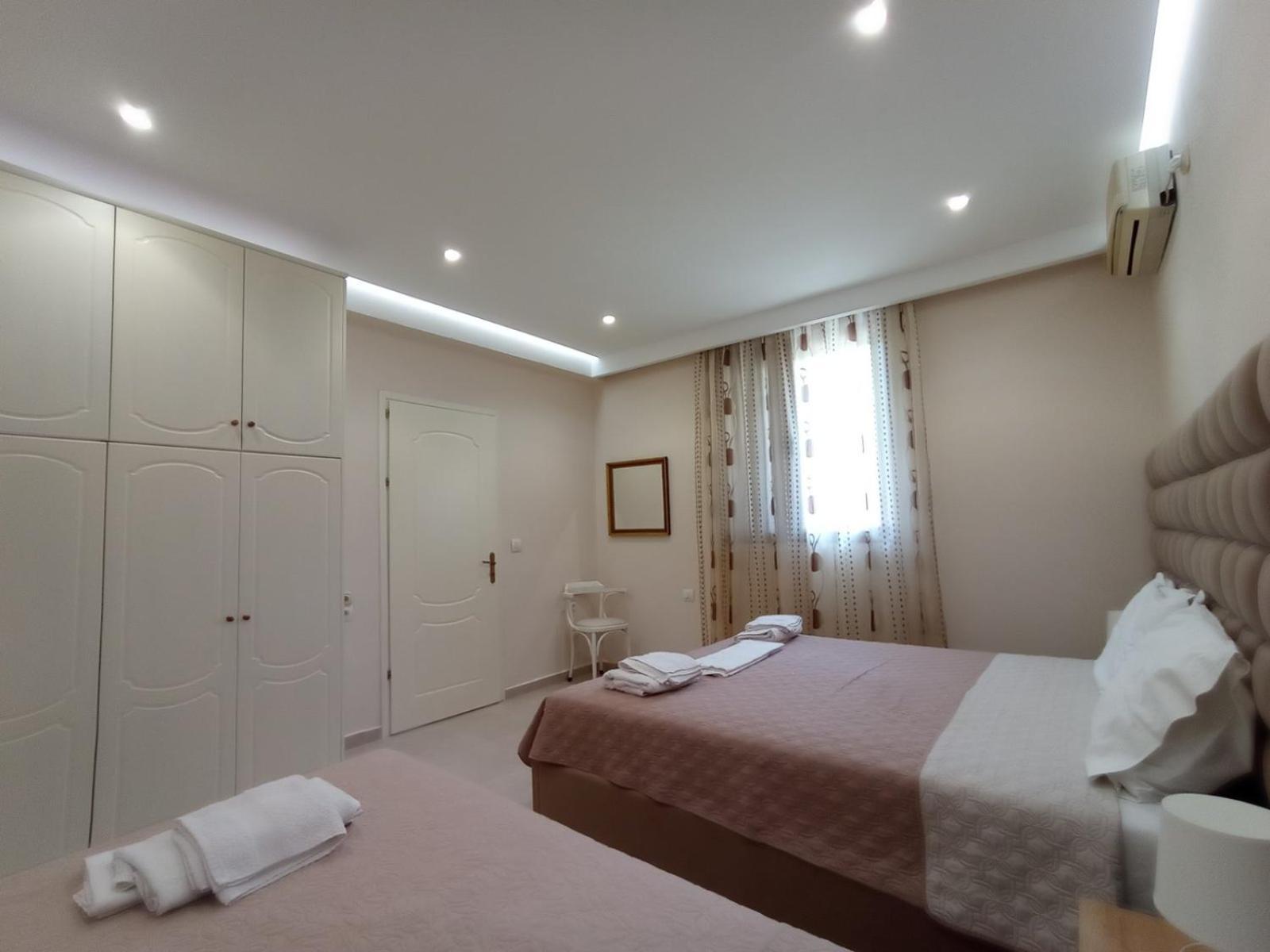 Achilles Apartments ซารานเดอ ห้อง รูปภาพ