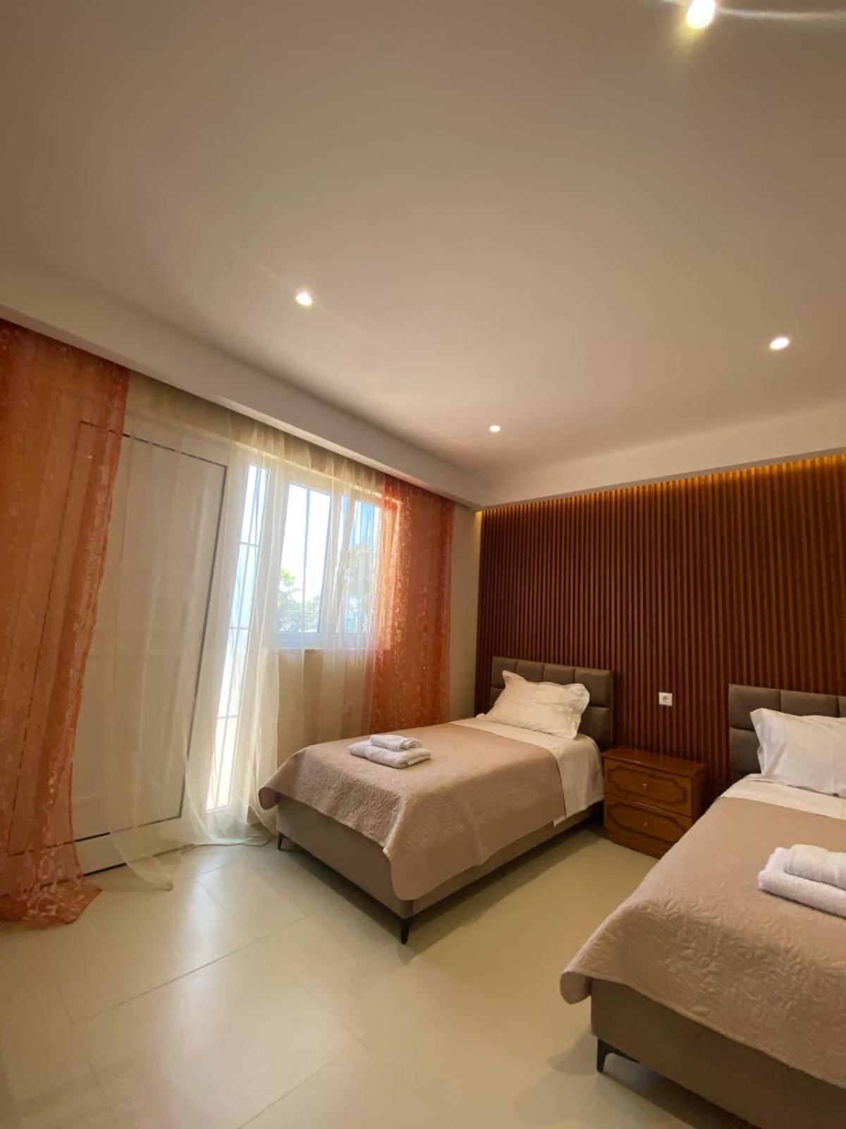 Achilles Apartments ซารานเดอ ภายนอก รูปภาพ